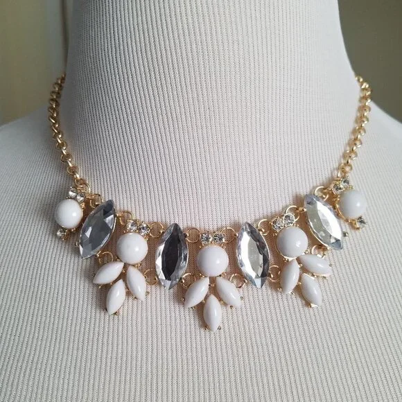 Free with $20 purchase 17.5" white gold rhinestone necklace w hoop ear - Picture 1 of 7